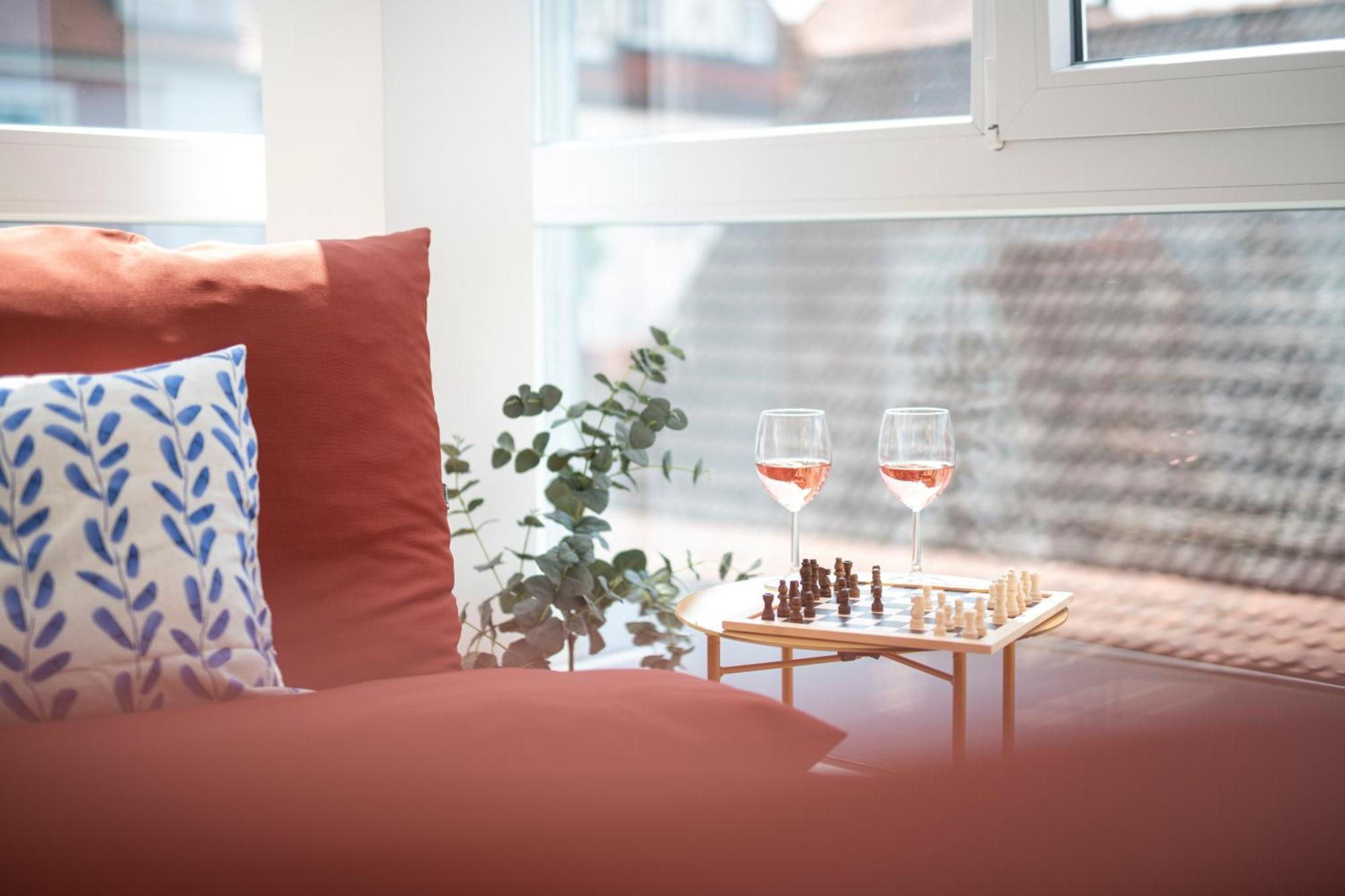 Bunter Hund Apartments - Zentrales Apartment, Parkplatz, Wintergarten, Kinderzimmer 罗滕堡 外观 照片