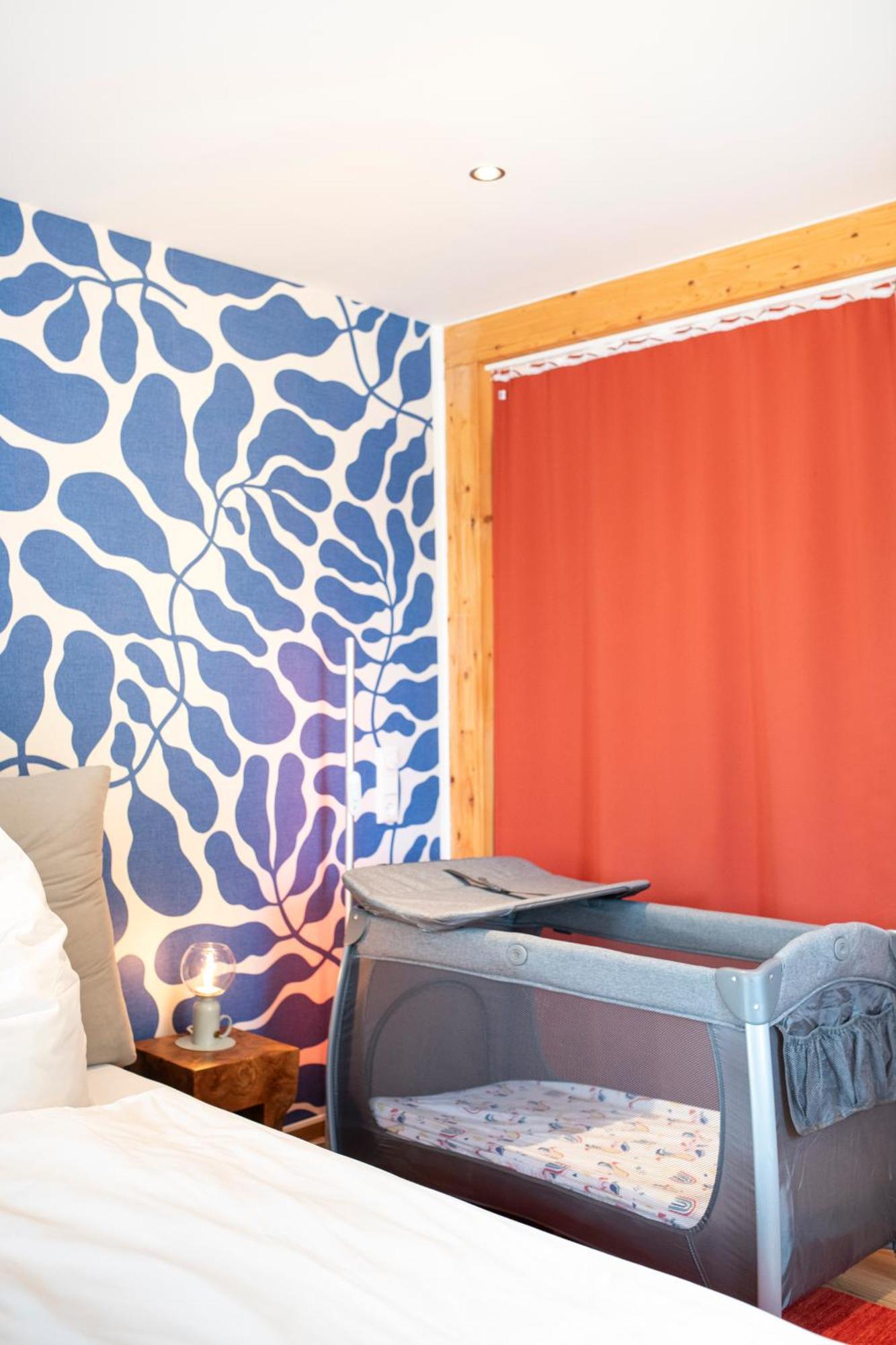 Bunter Hund Apartments - Zentrales Apartment, Parkplatz, Wintergarten, Kinderzimmer 罗滕堡 外观 照片
