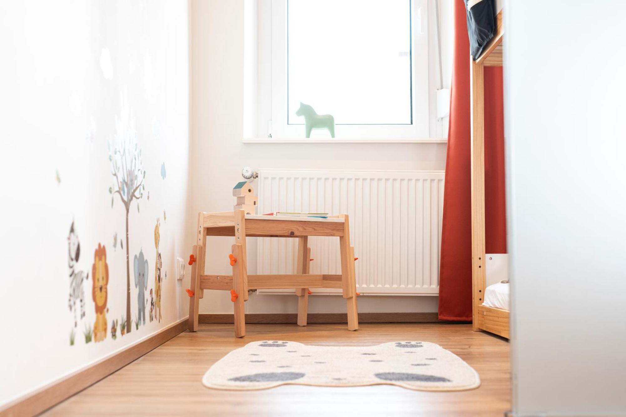 Bunter Hund Apartments - Zentrales Apartment, Parkplatz, Wintergarten, Kinderzimmer 罗滕堡 外观 照片