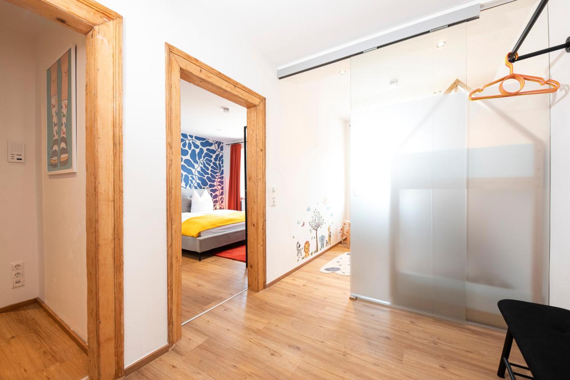 Bunter Hund Apartments - Zentrales Apartment, Parkplatz, Wintergarten, Kinderzimmer 罗滕堡 外观 照片