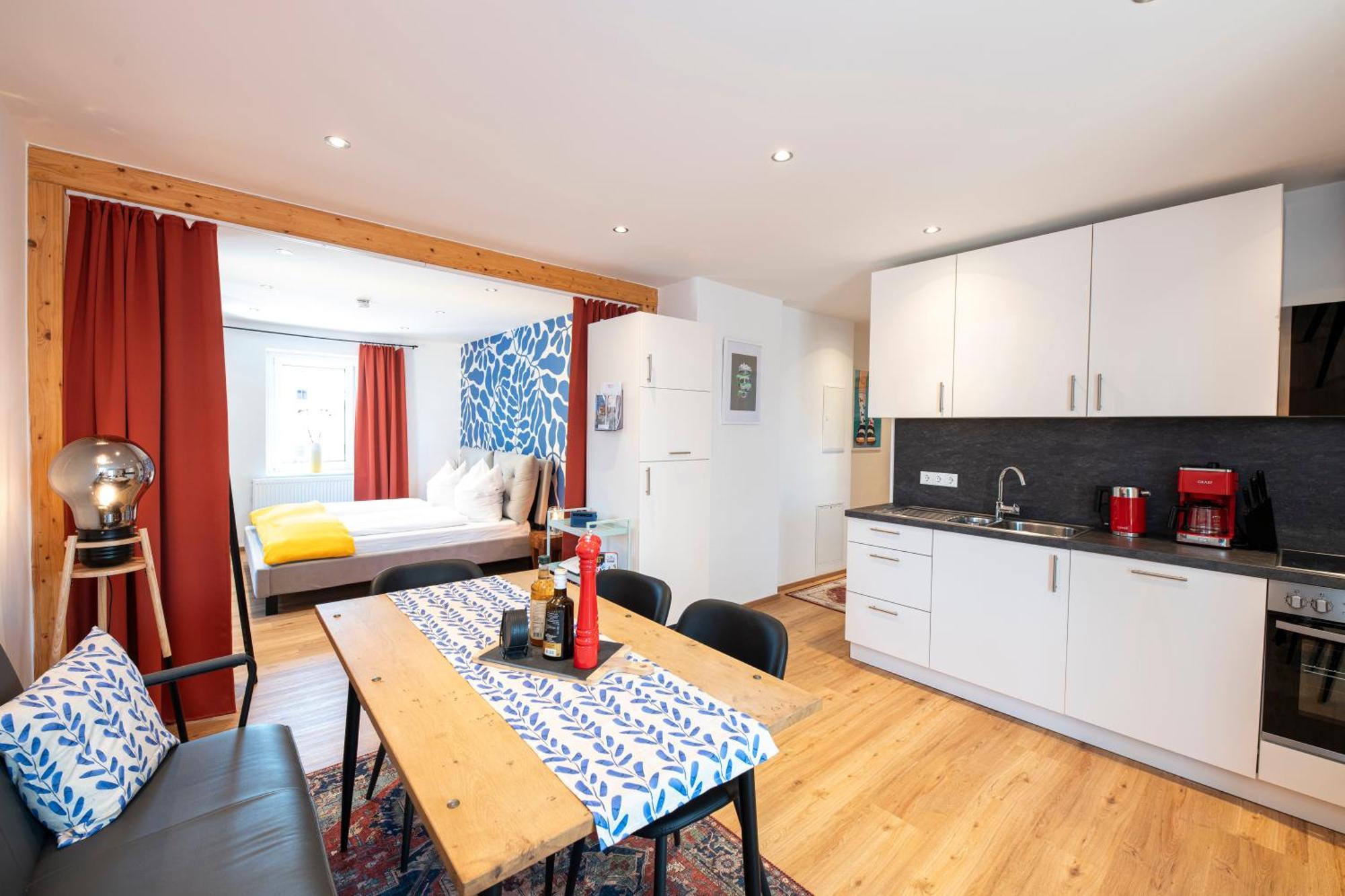 Bunter Hund Apartments - Zentrales Apartment, Parkplatz, Wintergarten, Kinderzimmer 罗滕堡 外观 照片