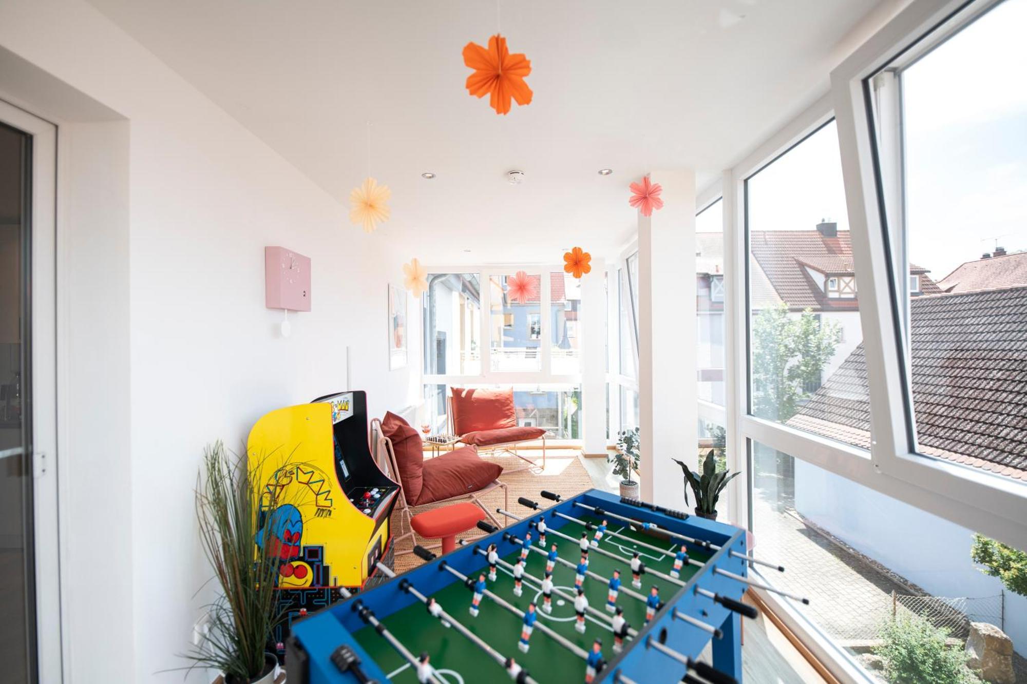 Bunter Hund Apartments - Zentrales Apartment, Parkplatz, Wintergarten, Kinderzimmer 罗滕堡 外观 照片